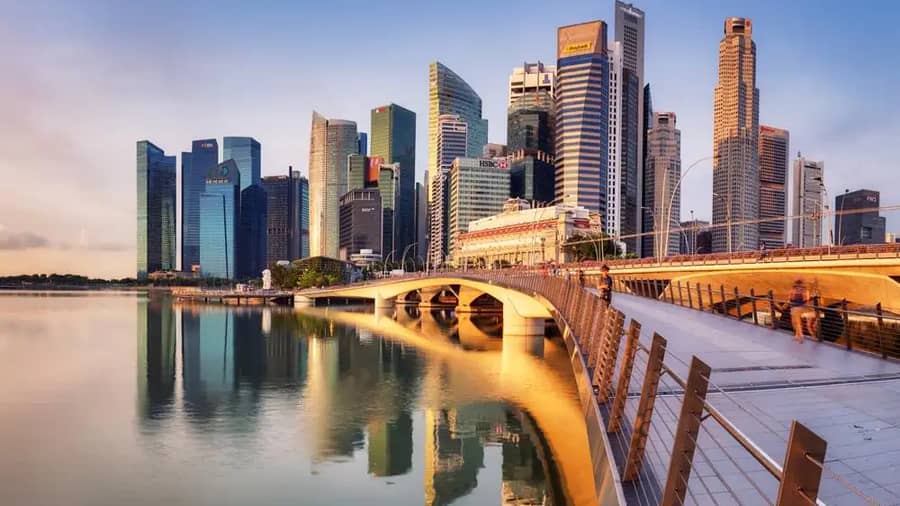 Shutterstock 2469340339