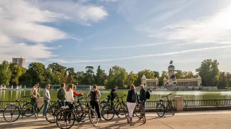 Shutterstock 1551255032