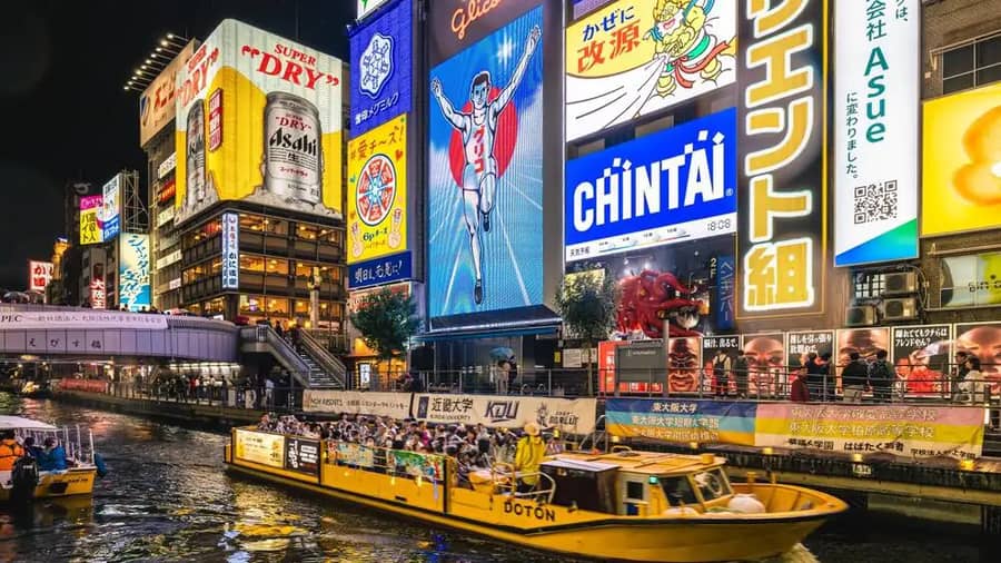 Shutterstock 2451431869