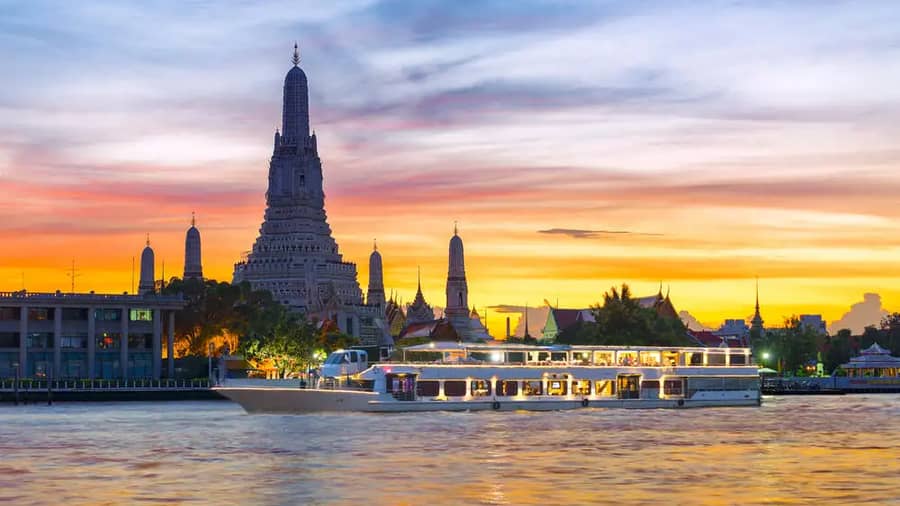 Shutterstock 735735871