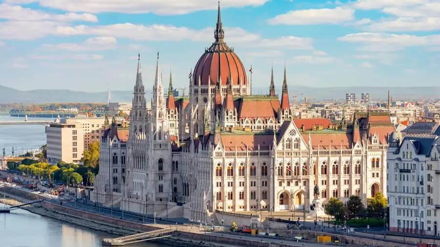 Shutterstock 2140461331 1