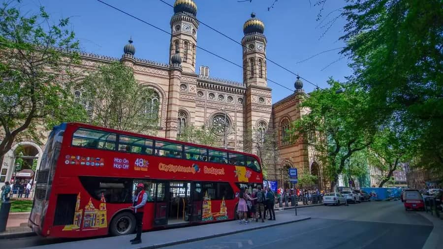 Shutterstock 2243063883