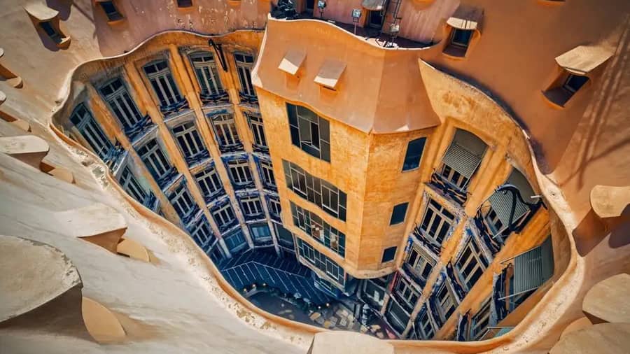 Shutterstock 2522508297 1